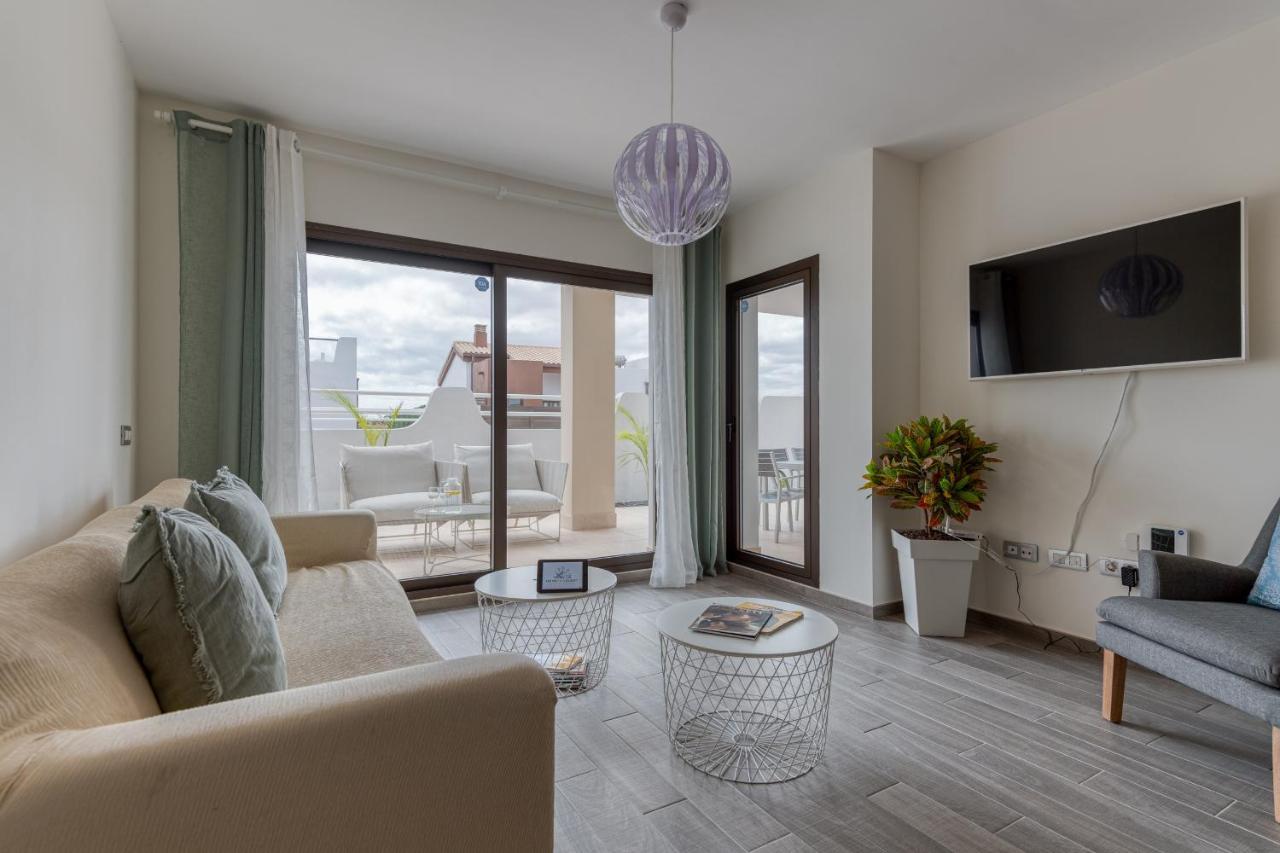 Homeforguest Flat With Large Terrace In Modern Residential Complex With Swimming Pool Калета де Фусте Екстериор снимка
