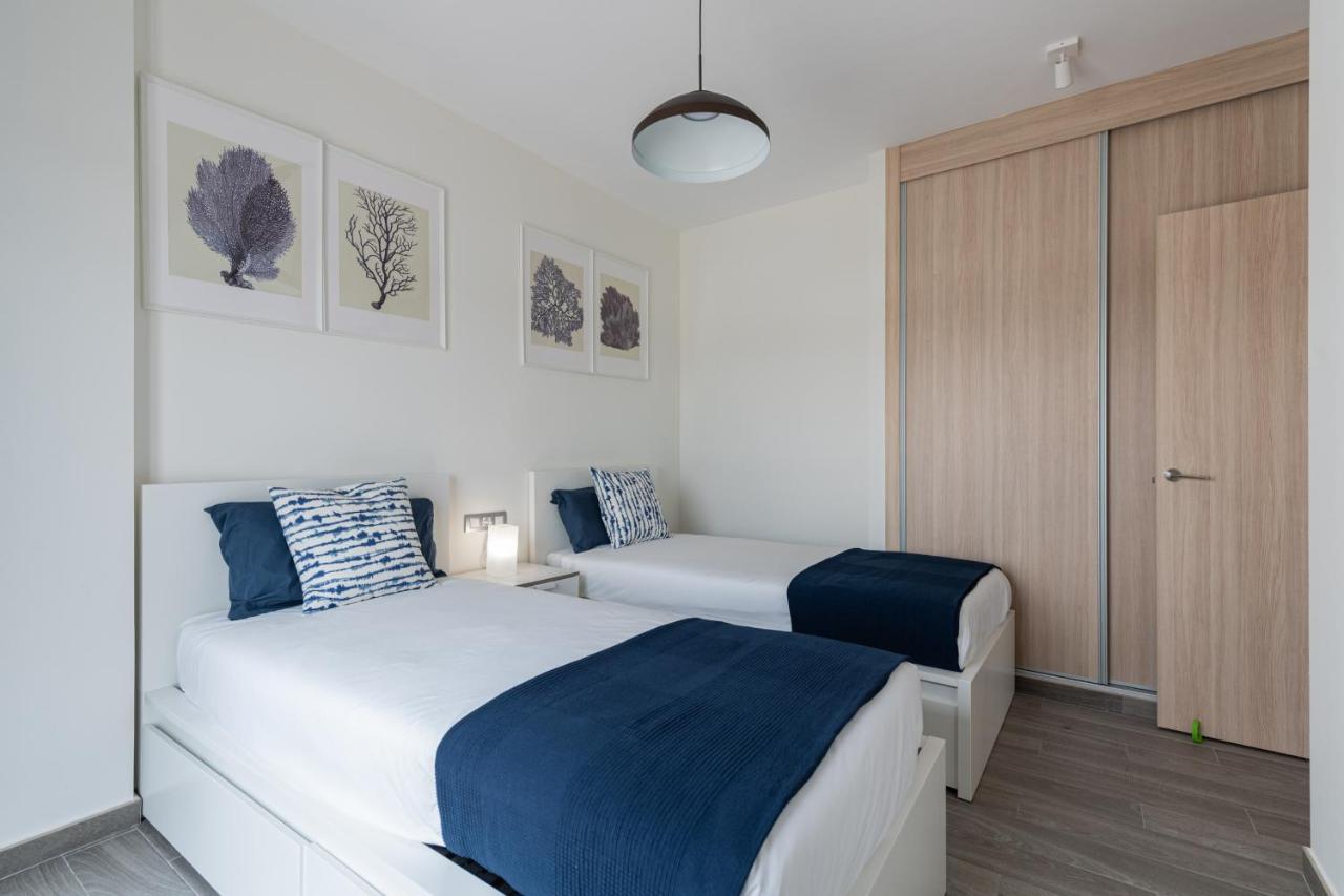 Homeforguest Flat With Large Terrace In Modern Residential Complex With Swimming Pool Калета де Фусте Екстериор снимка