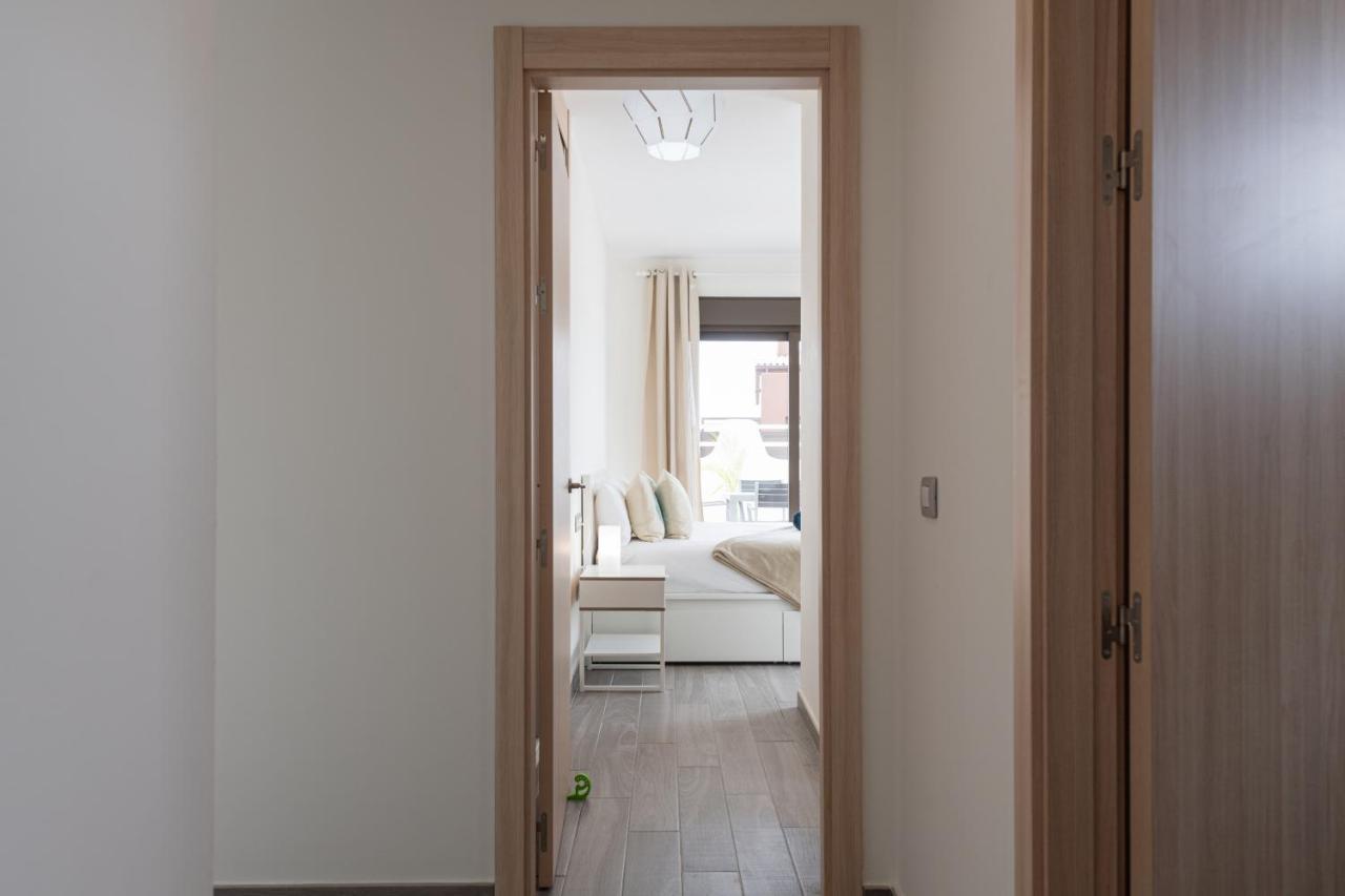 Homeforguest Flat With Large Terrace In Modern Residential Complex With Swimming Pool Калета де Фусте Екстериор снимка
