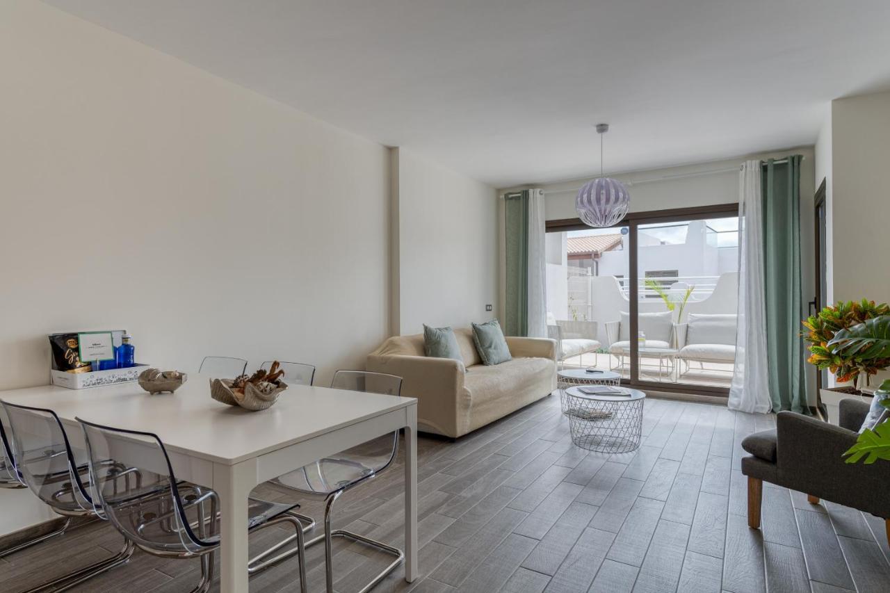 Homeforguest Flat With Large Terrace In Modern Residential Complex With Swimming Pool Калета де Фусте Екстериор снимка